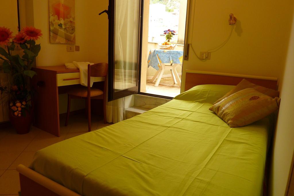 Bed And Breakfast Josepha Taormina Room photo